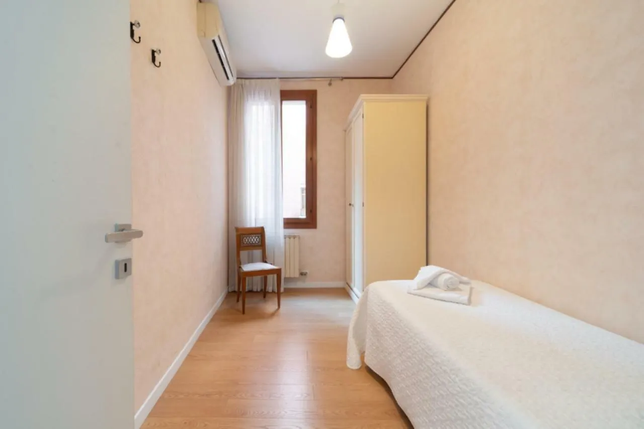 San Martino Apartment Veneza 0*,